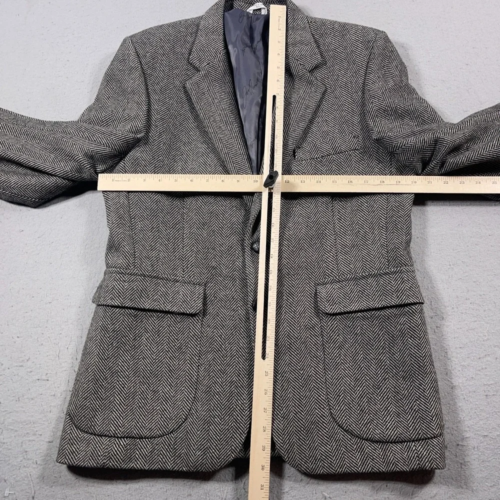 Vintage Herringbone‎ Tweed Blazer Mens 40R Gray Wool Blend Old Money Classic